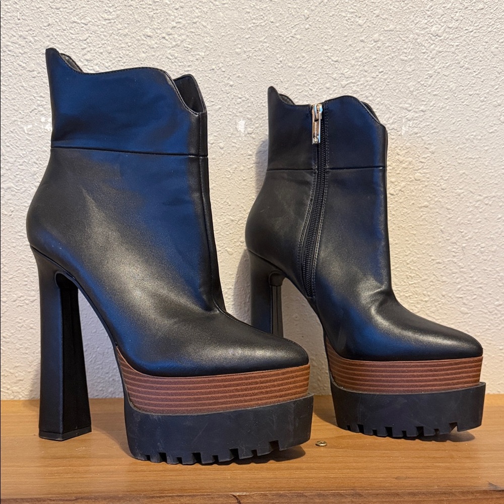 Jessica Simpson Black and Brown Platform Heeled Boots